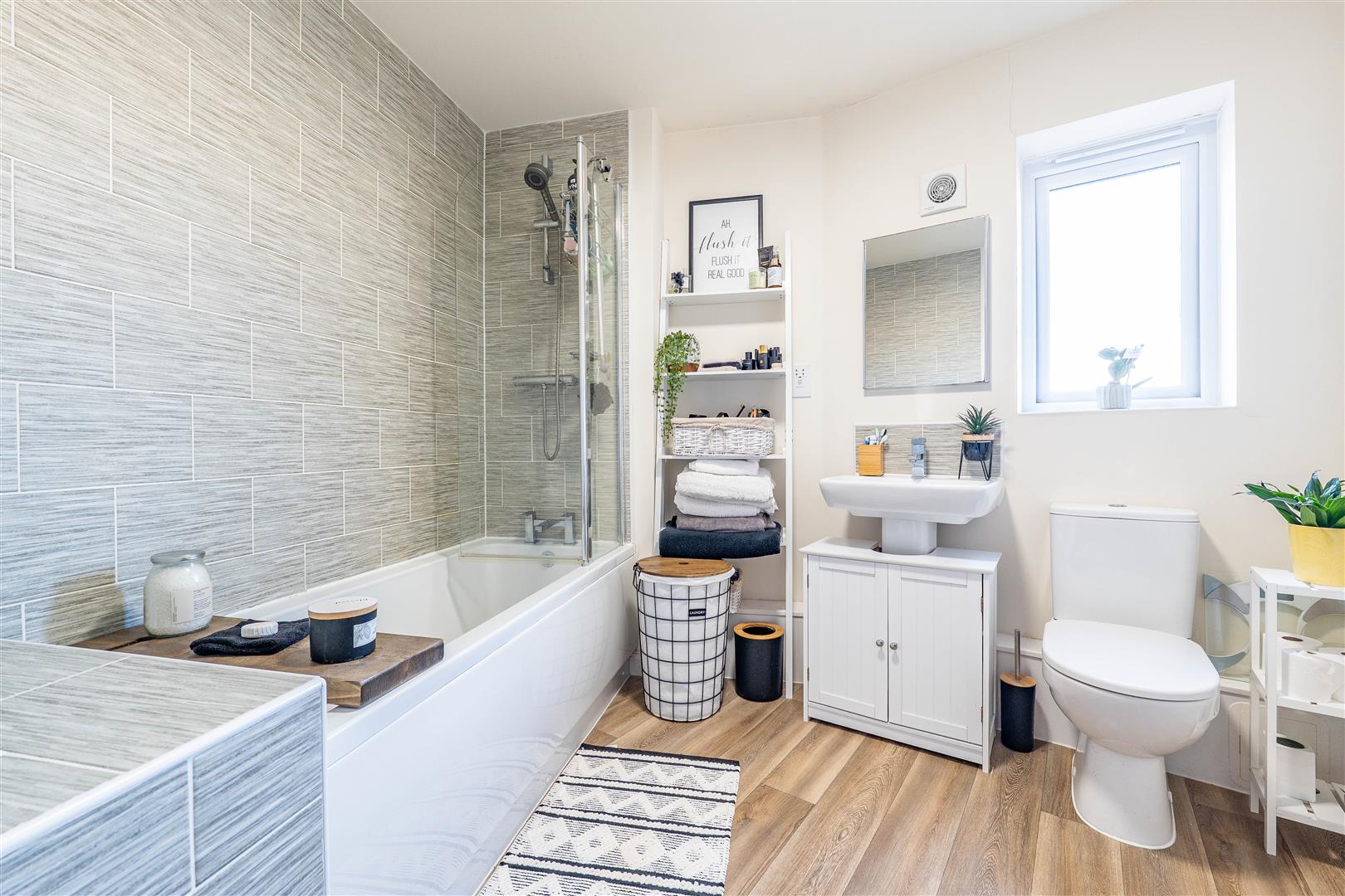 2 bed property in Siskin Road, Preston